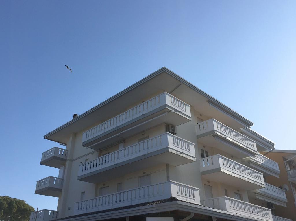 Appartamenti Al Cigno Lignano Sabbiadoro Extérieur photo